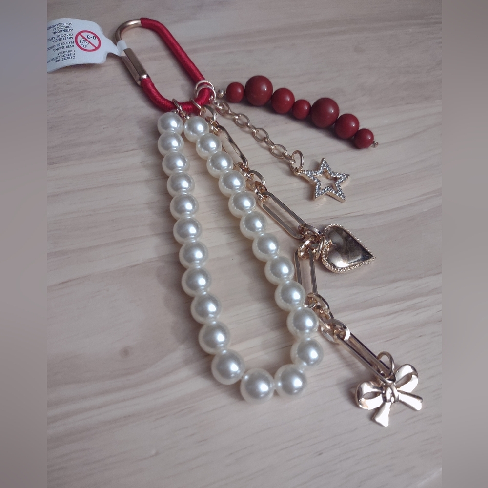 Urban Outfitters Vintage Style Ribbon Pearl Charm Dangle Bag Charm Keychain Clip